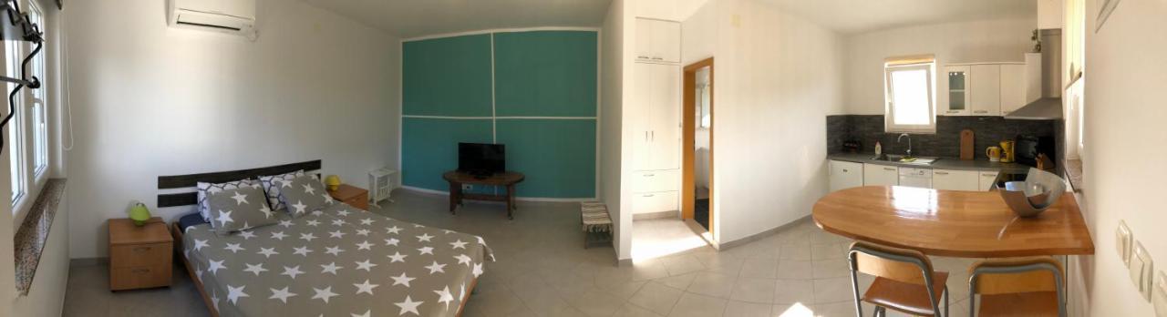 Apartments Sandro Sali Exterior photo